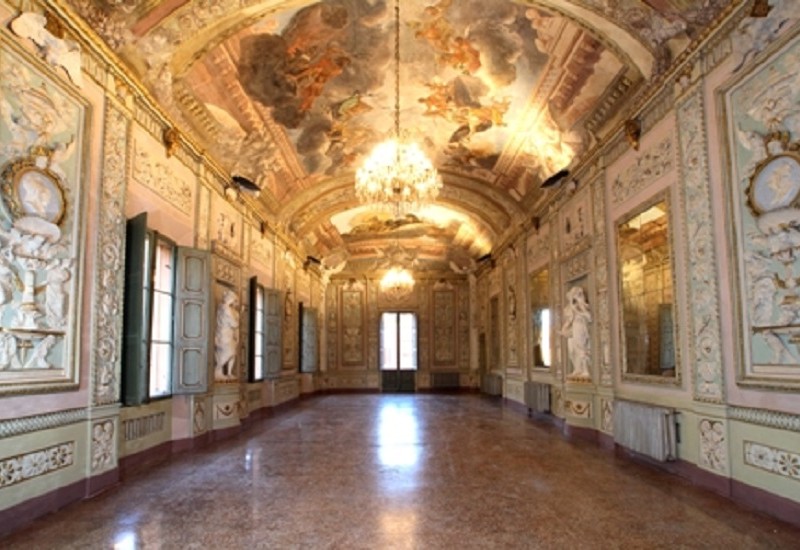 salone-degli-specchi-jpg-cut